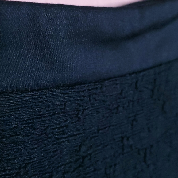 La Pina By David Helwani LaPina Cara Pencil Skirt in Black - Picture 4 of 12